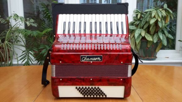Chanson - 30key/48 Bass Piano Accordion - (Used) £225