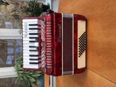 Parrot - 26key/48 Bass Piano Accordion - (Used)