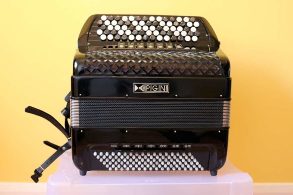 Pigini 42B - 42key/102/42 Free Bass C-Griff Bayan/Classical Accordion  £3000 (Used)