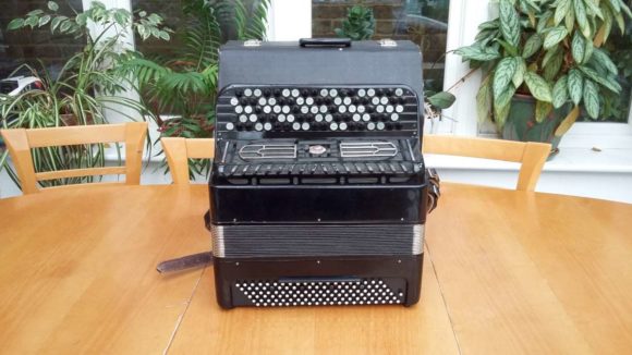 Tula  (TYΛA) - 55key/120/47 Free Bass C-Griff Bayan/Classical Accordion