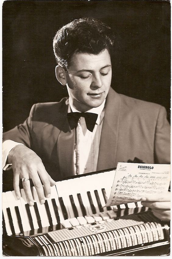 Armando Guselli with his Lucchini accordion