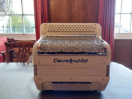 Cavagnolo Professional 8 Compact - 49key/96 bass  C-Griff Accordion £8000 almost new!
