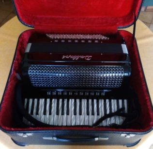Dallapé - 41key/120 Bass Piano Accordion - Double Cassotto- (Used)  £3500 ono