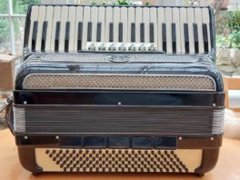 Gaudini 41key/120 Bass  Accordion  £1200 (Used) - A great, usable collector's piece!