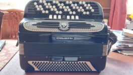 Giulietti - 47key/120 bass  C-Griff Accordion £1300 SOLD