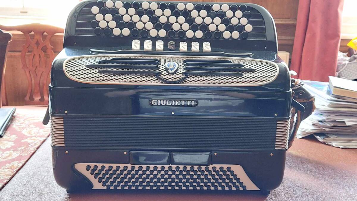 Giulietti Button 47-120 (1) Giulietti Button 47-120