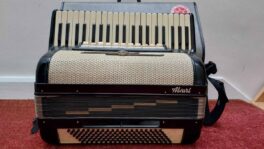 Alvari - 41key/120 Bass Piano Accordion - (Used)  £300 as is OR £695 fully repaired/retuned -