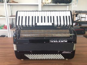 La Voce D'oro - 41key/120 Bass Piano Accordion -  (used) £1350