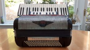 Layolo - 41key/120 Bass Piano Accordion -  (used) £1050
