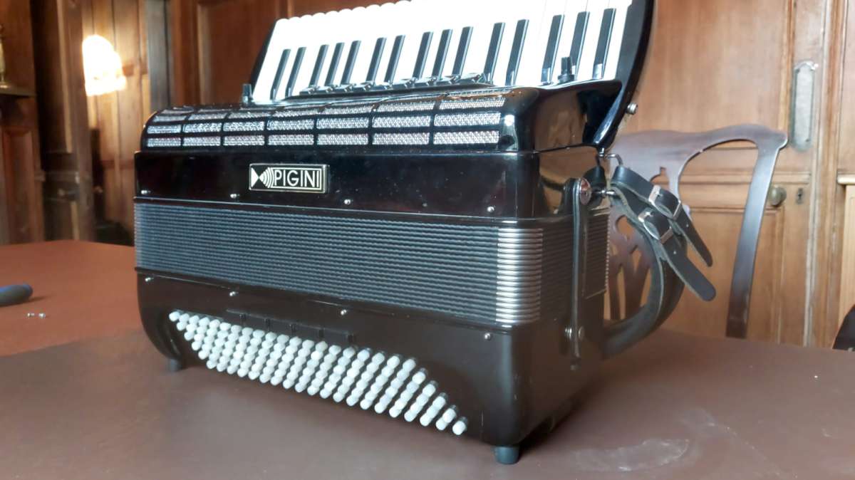Pigini 37-key 1-1200