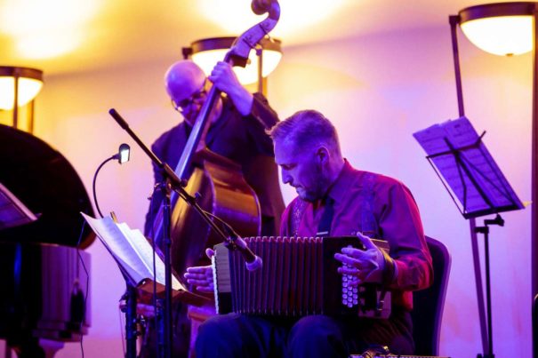 Romano Viazzani on bandoneon-1200