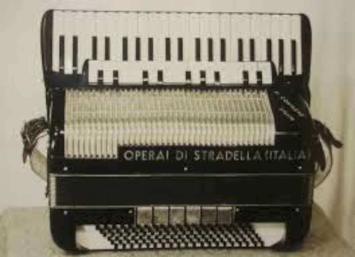 Operai di Stradella accordion for Stalin
